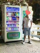 你以為地鐵站的自動販賣機不賺錢？有人卻靠它年入百萬！